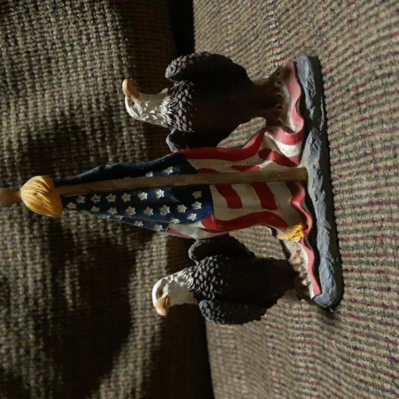 Eagles with Flag,😇 - Picture 2 of 6